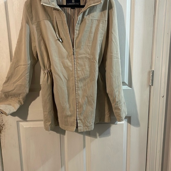 London Fog Tan Trench Coat - Picture 2 of 10